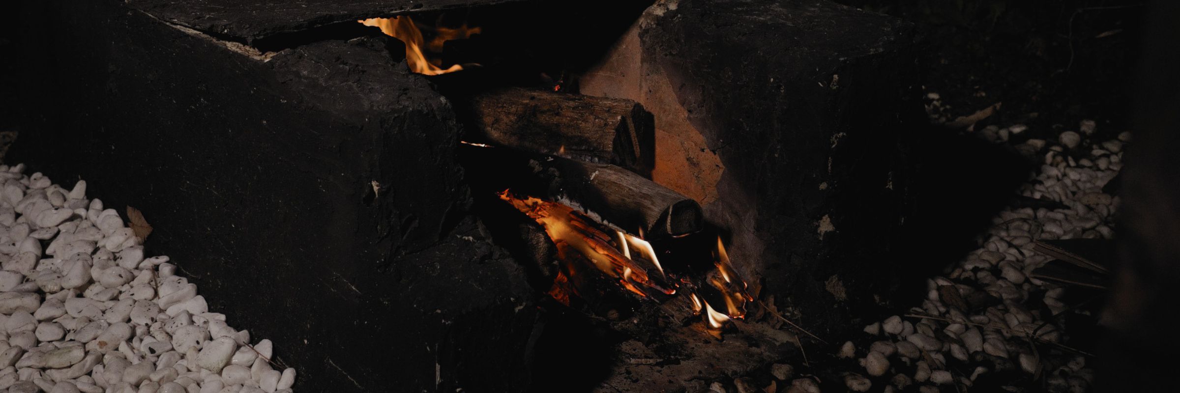 竈門焙煎の様子